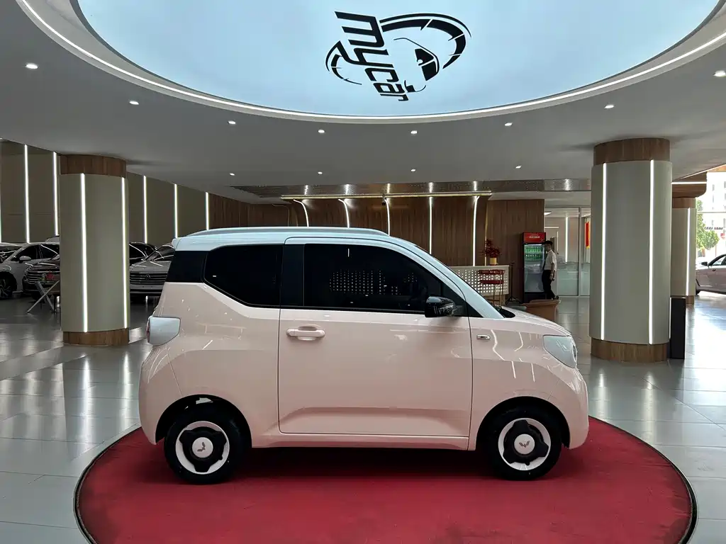 Wuling MINIEV — миниатюра 4