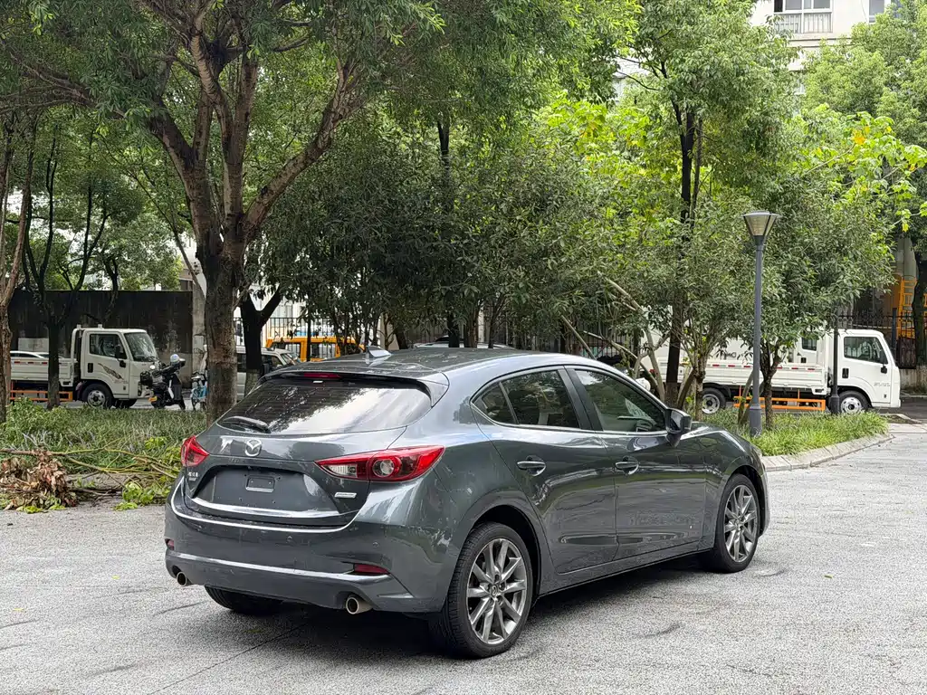 Mazda 3 Axela — миниатюра 4