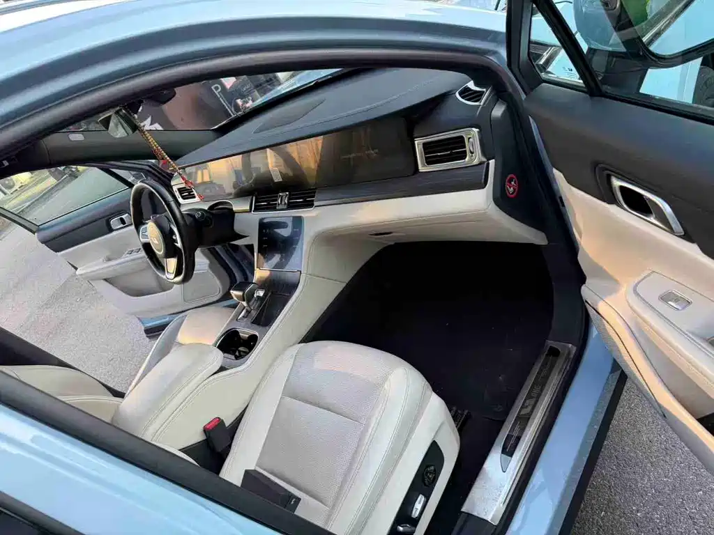 Li Auto Li ONE — миниатюра 7