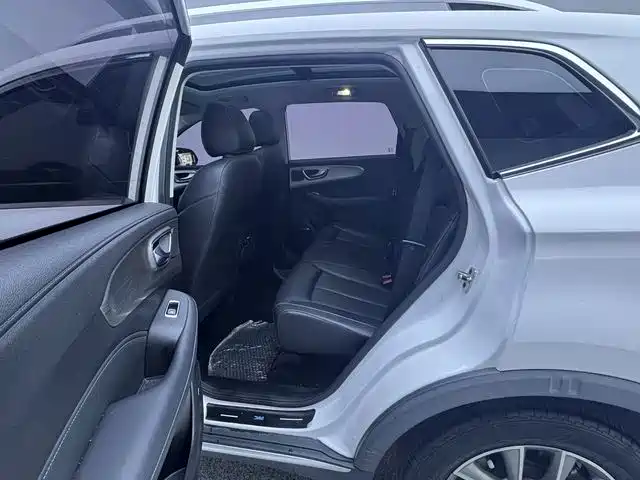 Roewe RX5 — миниатюра 8