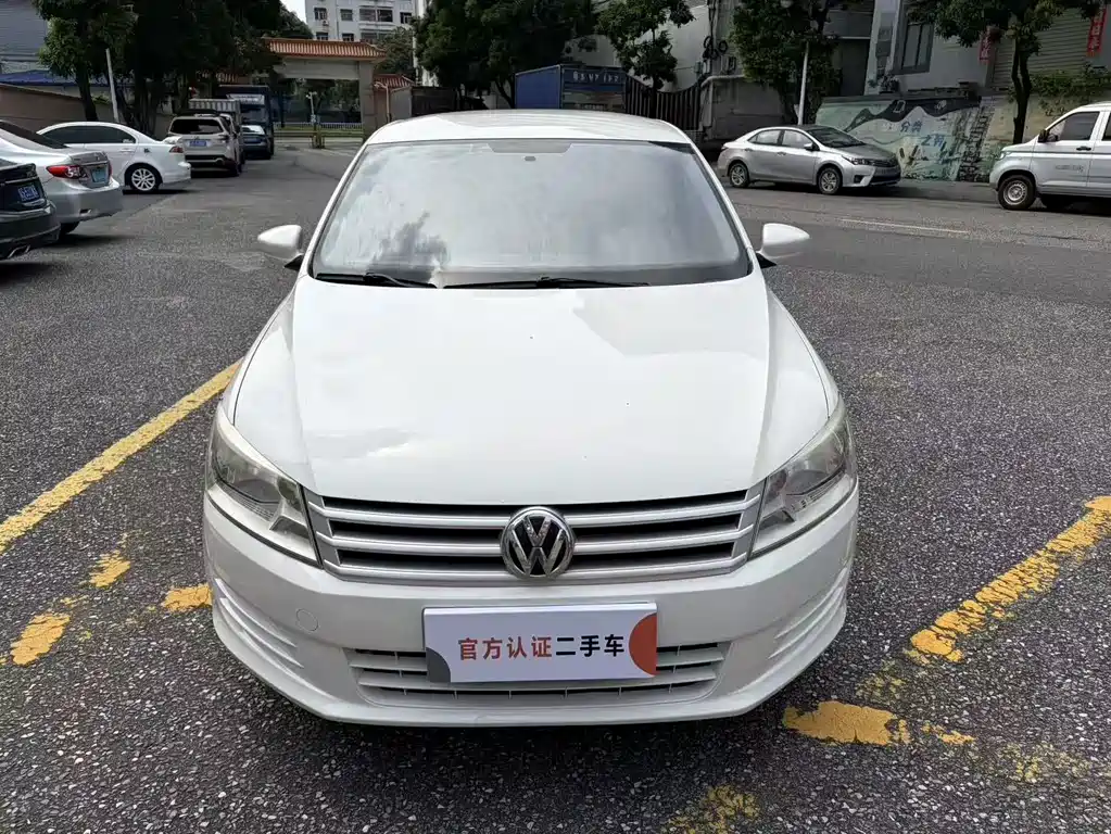 Volkswagen Santana — миниатюра 2