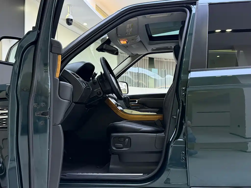 Land Rover Sport — миниатюра 10