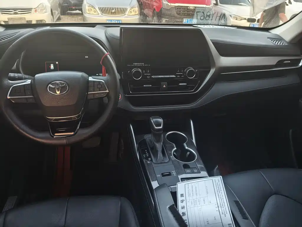 Toyota Highlander — миниатюра 6