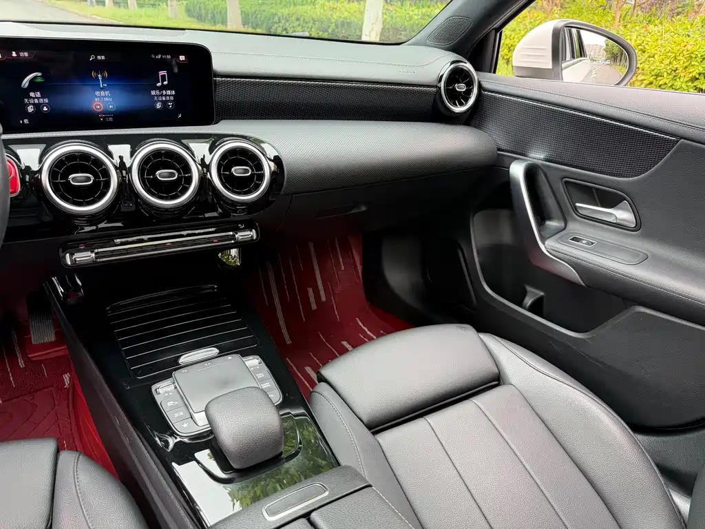 Mercedes-Benz A-Class — миниатюра 14