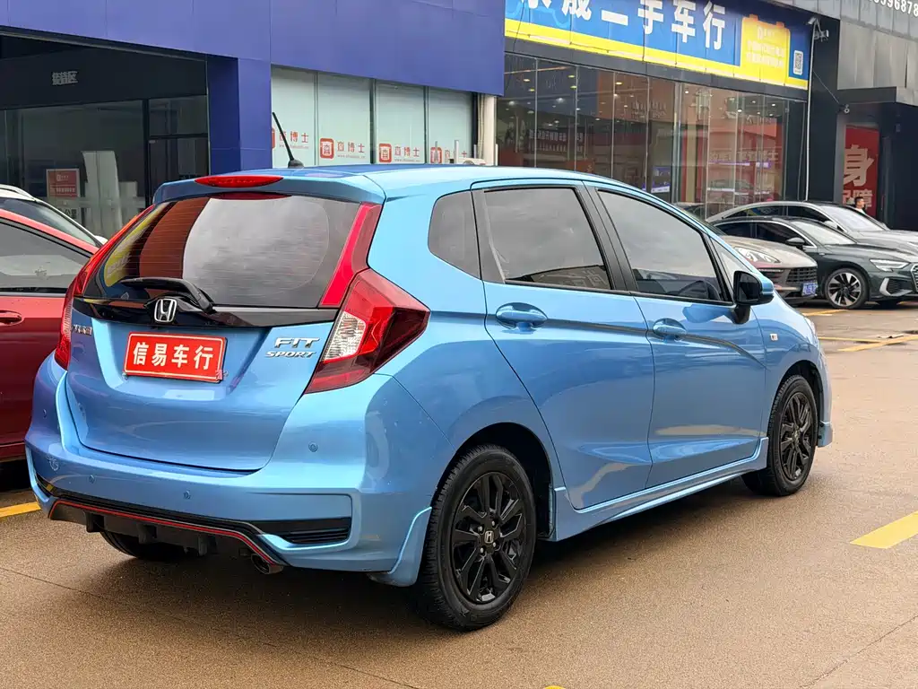 Honda Fit — миниатюра 4