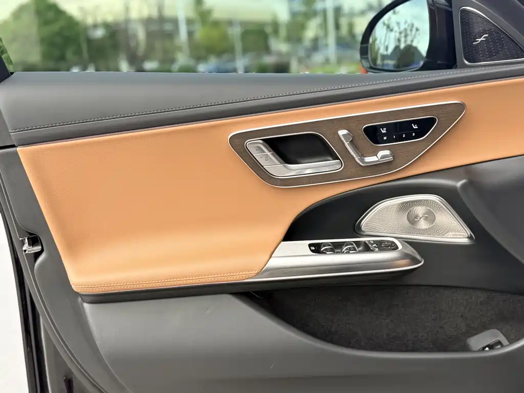 Mercedes-Benz E-Class — миниатюра 24