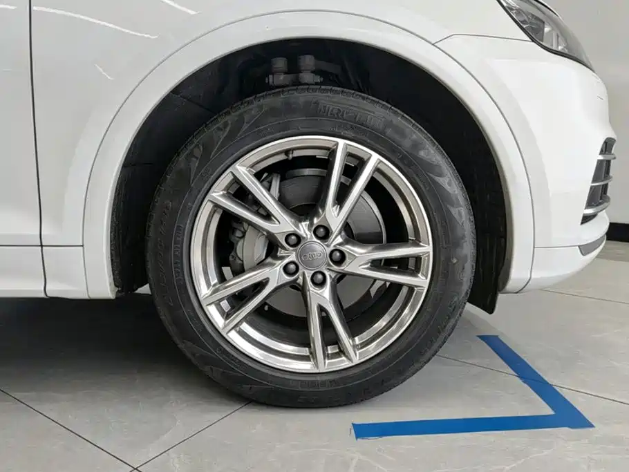 Audi Q5L — миниатюра 6