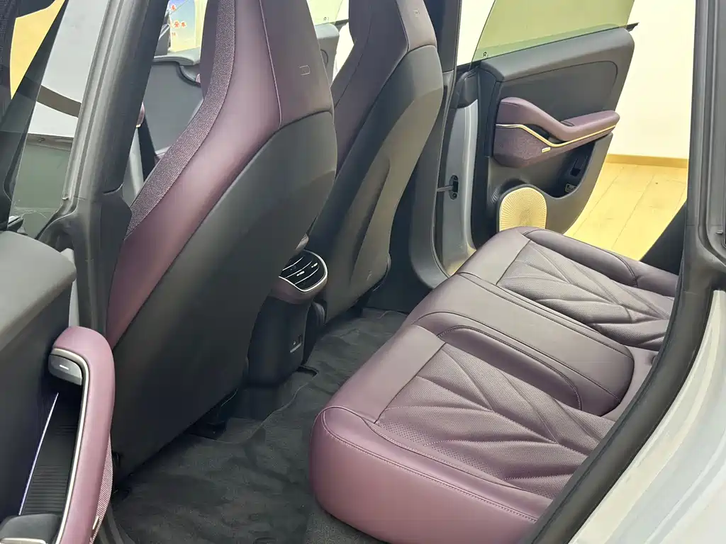 NIO ET5T — миниатюра 17