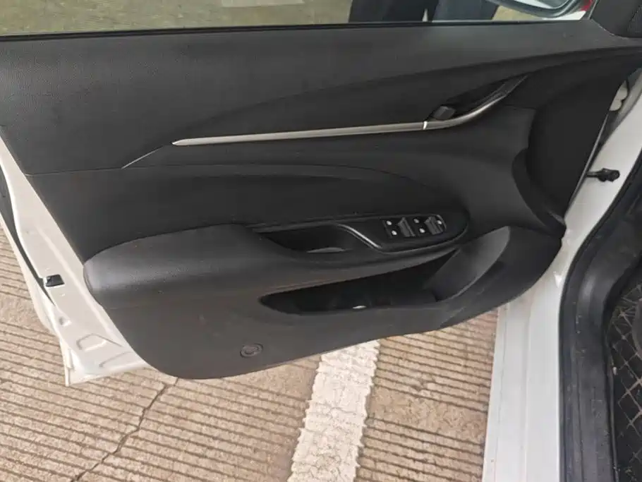 Buick Excelle — миниатюра 7