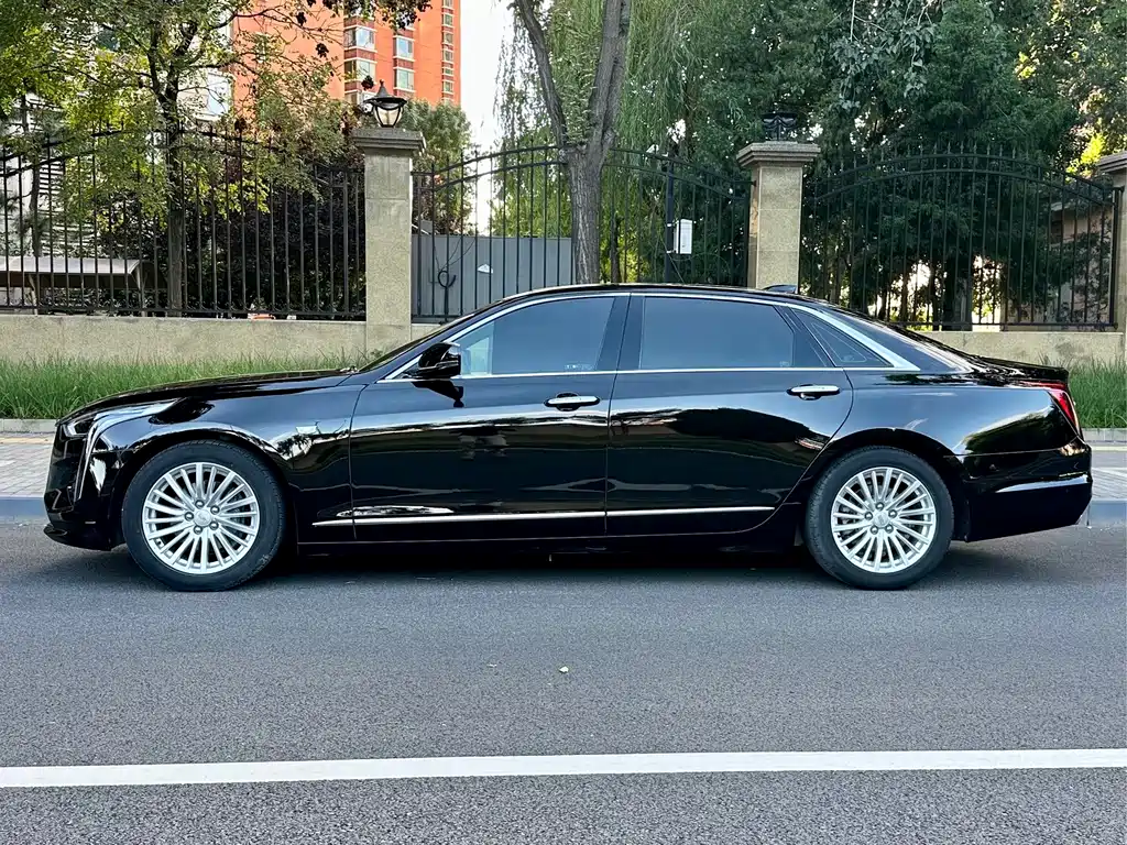 Cadillac CT6 — миниатюра 3