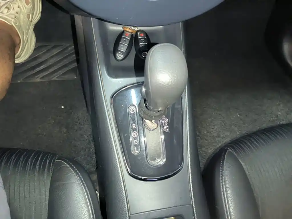 Nissan Tiida — миниатюра 14