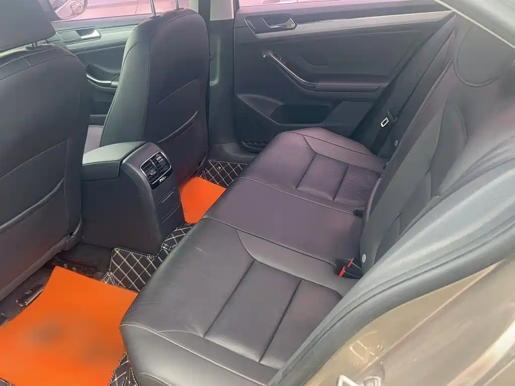 Volkswagen Sagitar — миниатюра 9