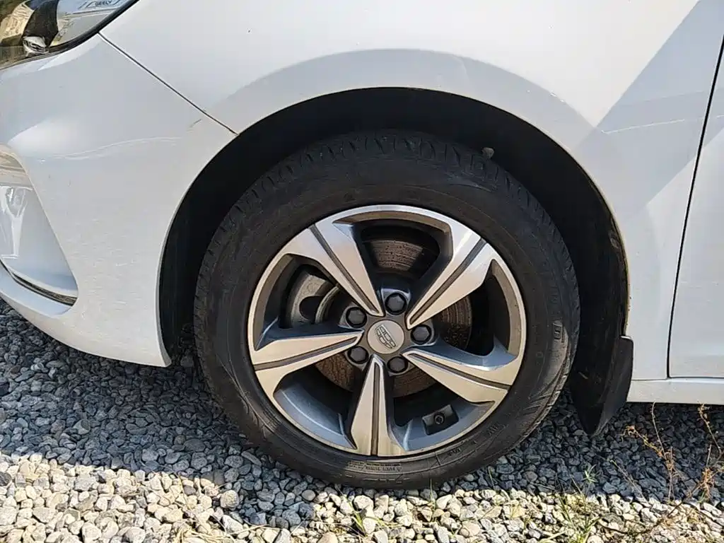 Geely Emgrand GL — миниатюра 23