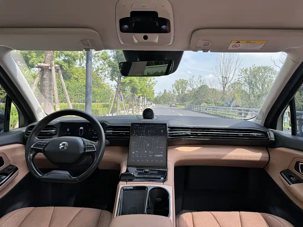 NIO ES8 — миниатюра 18