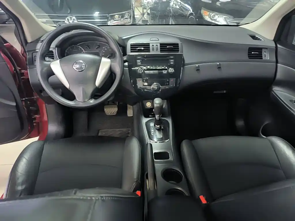 Nissan Tiida — миниатюра 10