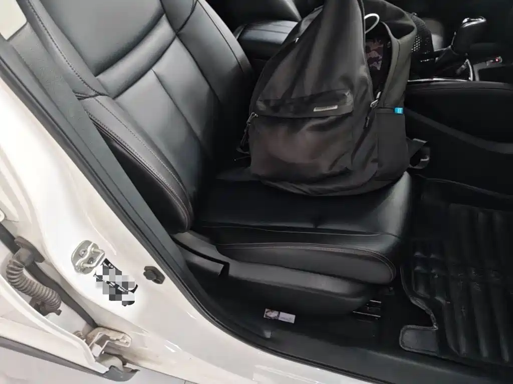 Nissan Qashqai — миниатюра 25