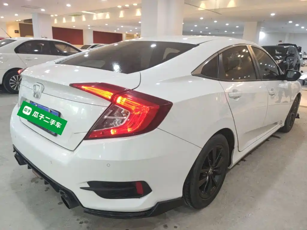 Honda Civic — миниатюра 7