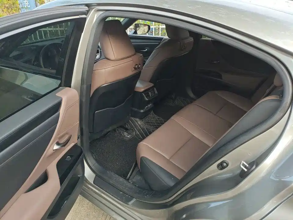 Lexus ES — миниатюра 3