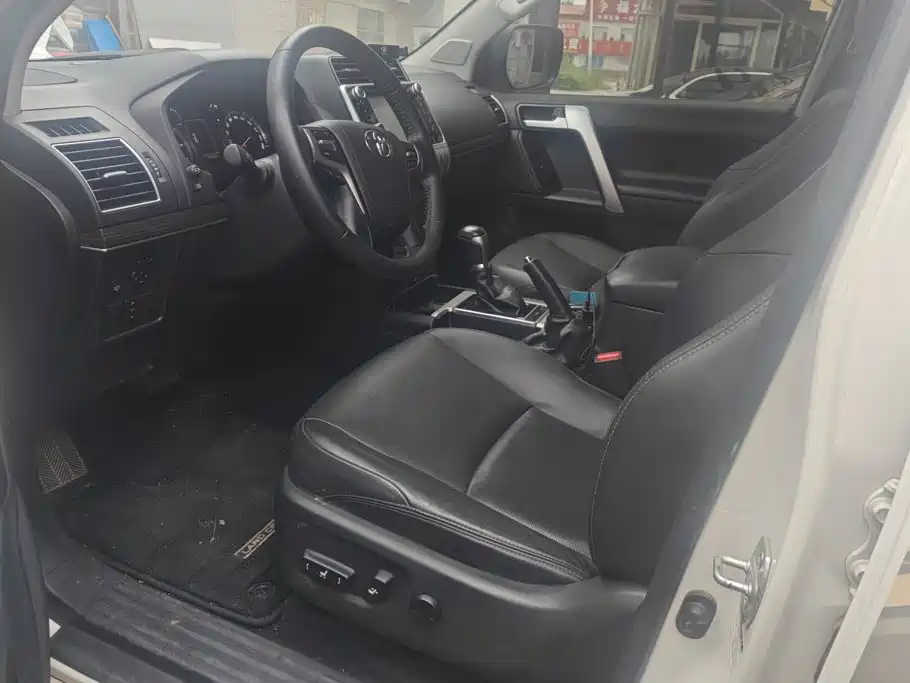 Toyota Prado — миниатюра 9