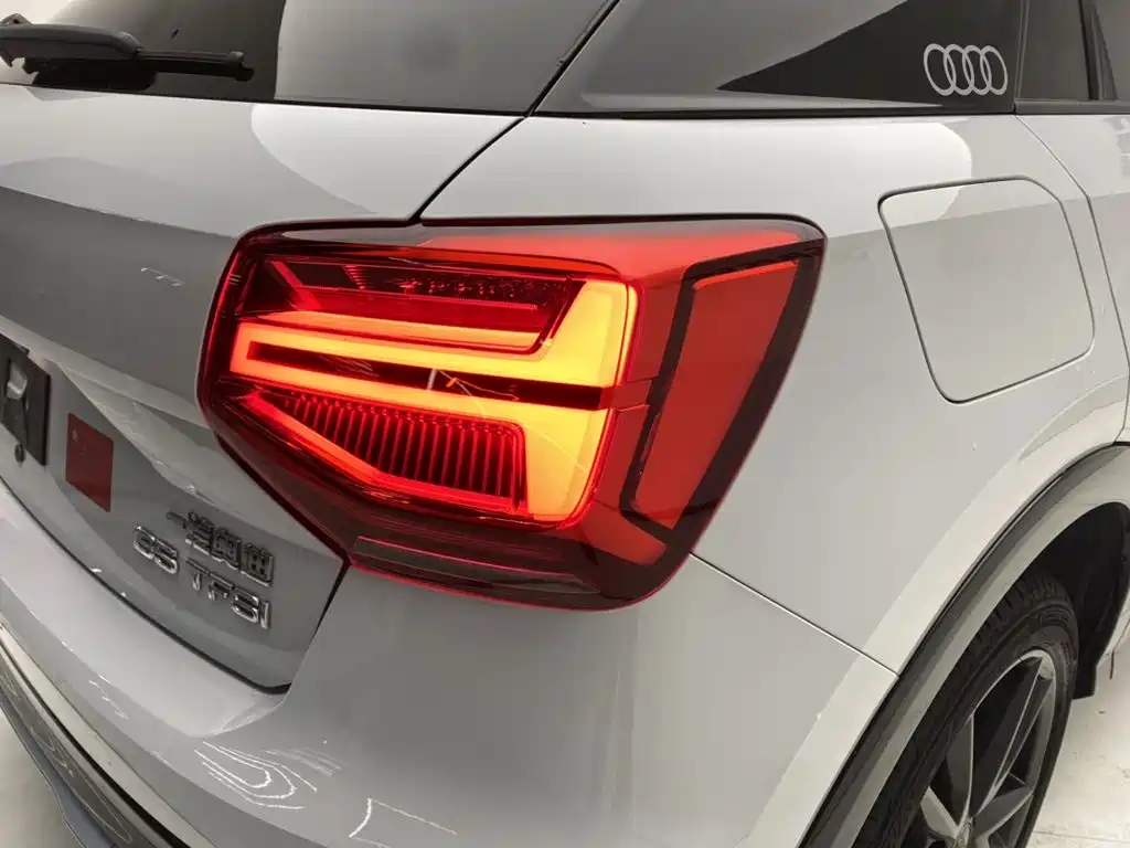 Audi Q2L — миниатюра 10