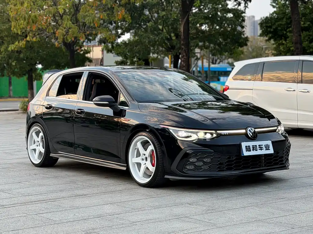 Volkswagen Golf GTI — миниатюра 3