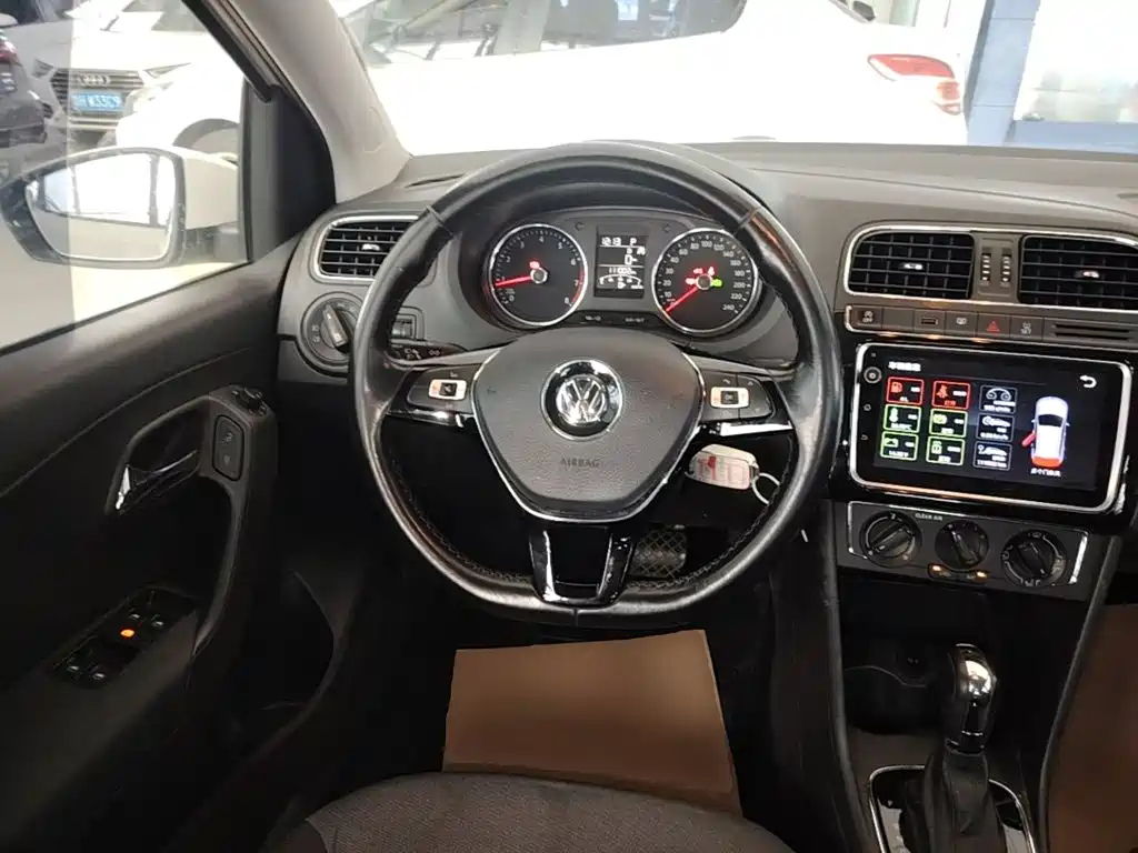 Volkswagen Polo — миниатюра 11