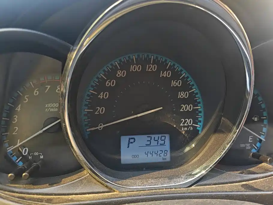 Toyota Yaris L — миниатюра 14