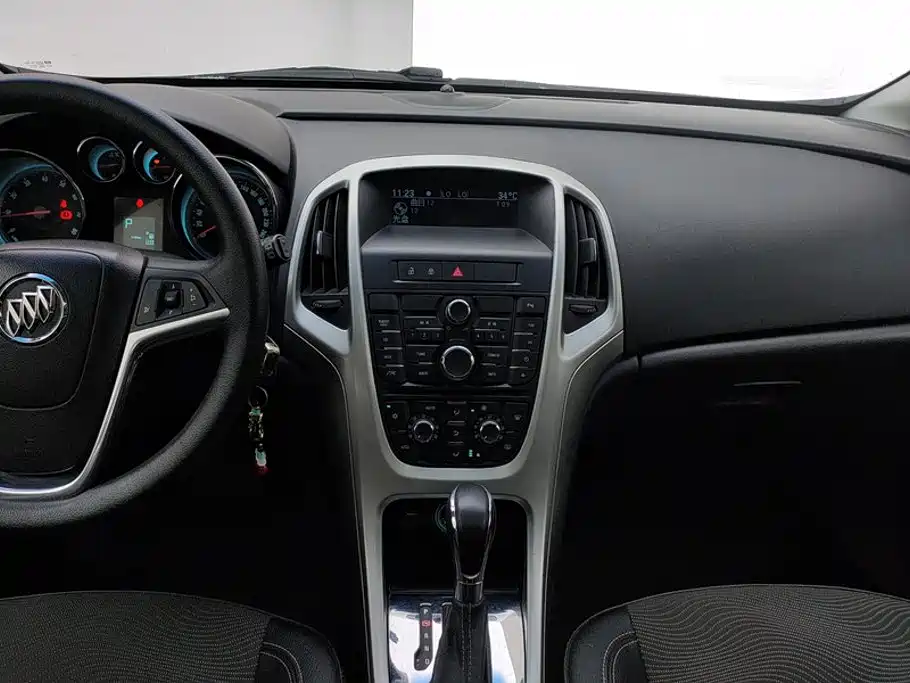 Buick Excelle — миниатюра 13