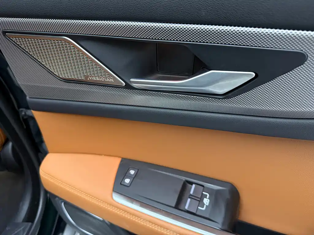 Jaguar XEL — миниатюра 9
