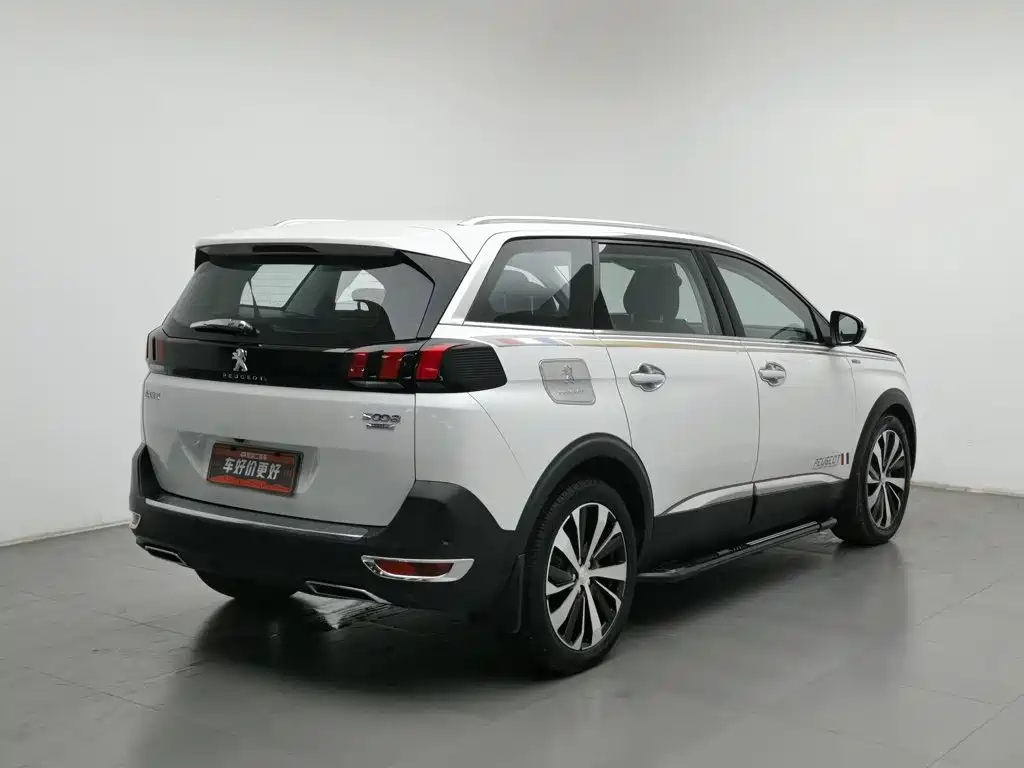 Peugeot 5008 — миниатюра 2