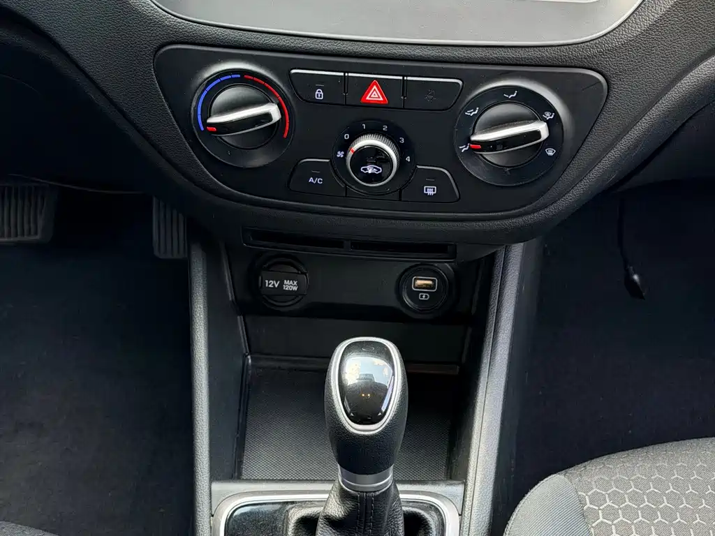 Hyundai Verna — миниатюра 14
