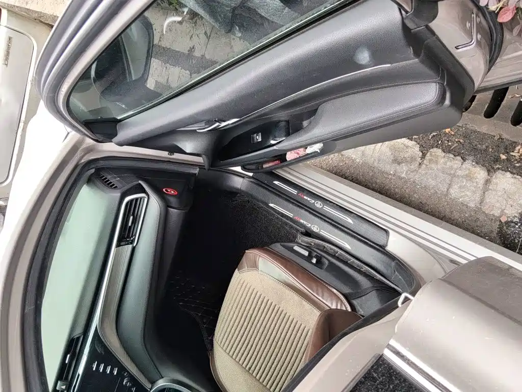 Toyota Camry — миниатюра 19