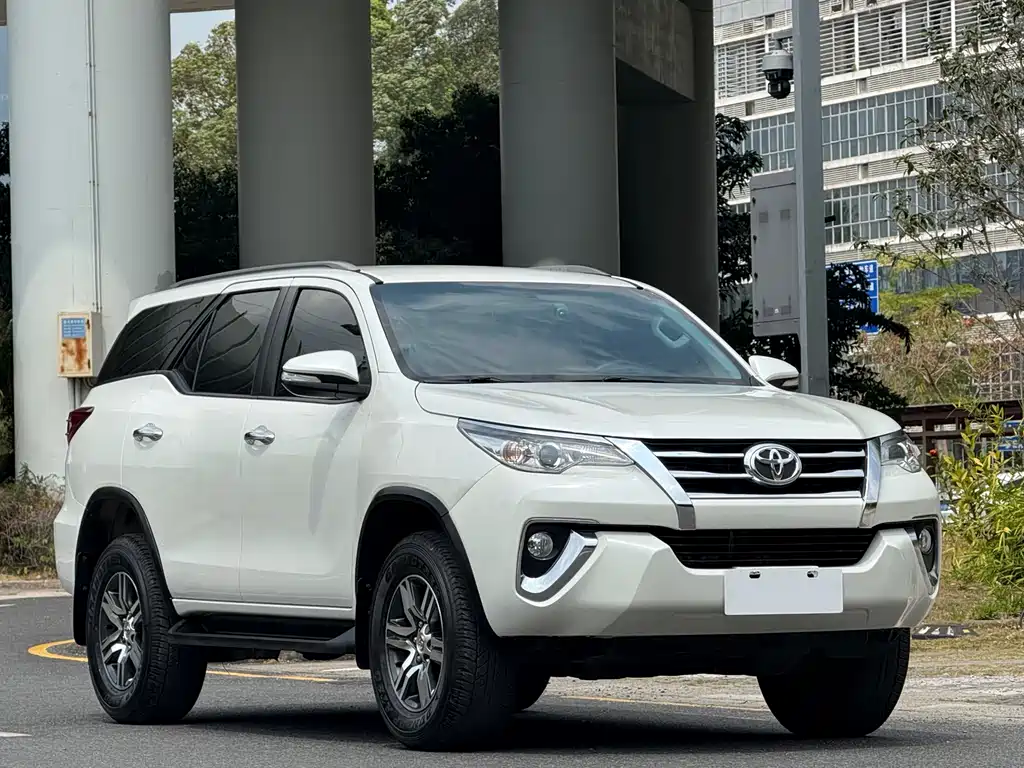 TOYOTA FORTUNER