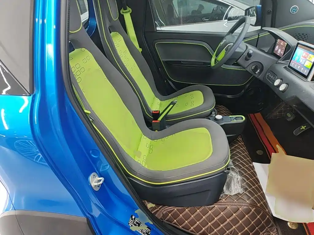 Baojun E100 — миниатюра 25