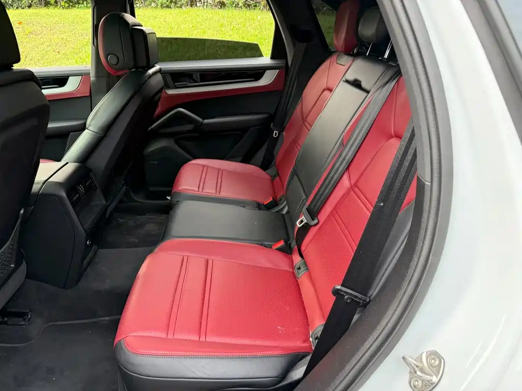 Porsche Cayenne Hybrid — миниатюра 11