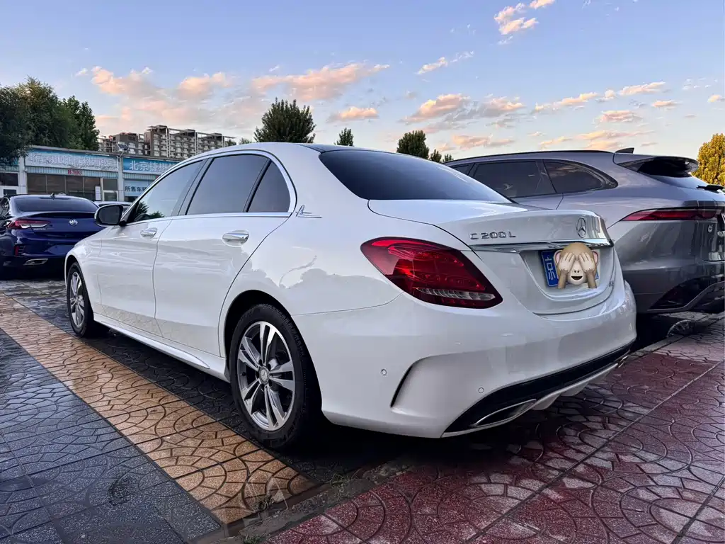 Mercedes-Benz C-Class — миниатюра 4