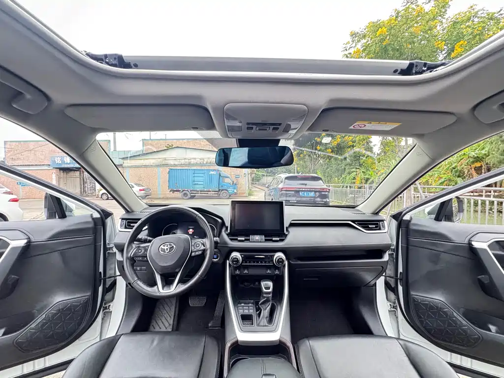 TOYOTA RAV4 RONGFANG