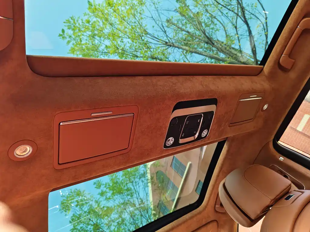 Bentley Flying Spur — миниатюра 32