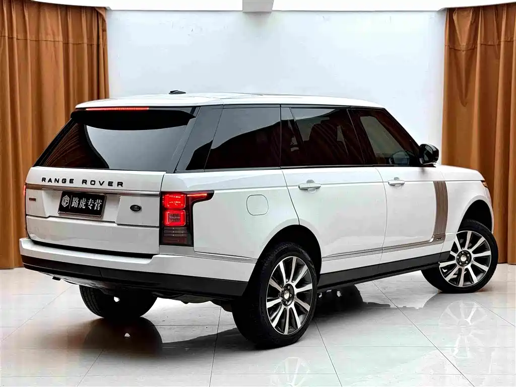 Land Rover Range Rover — миниатюра 4