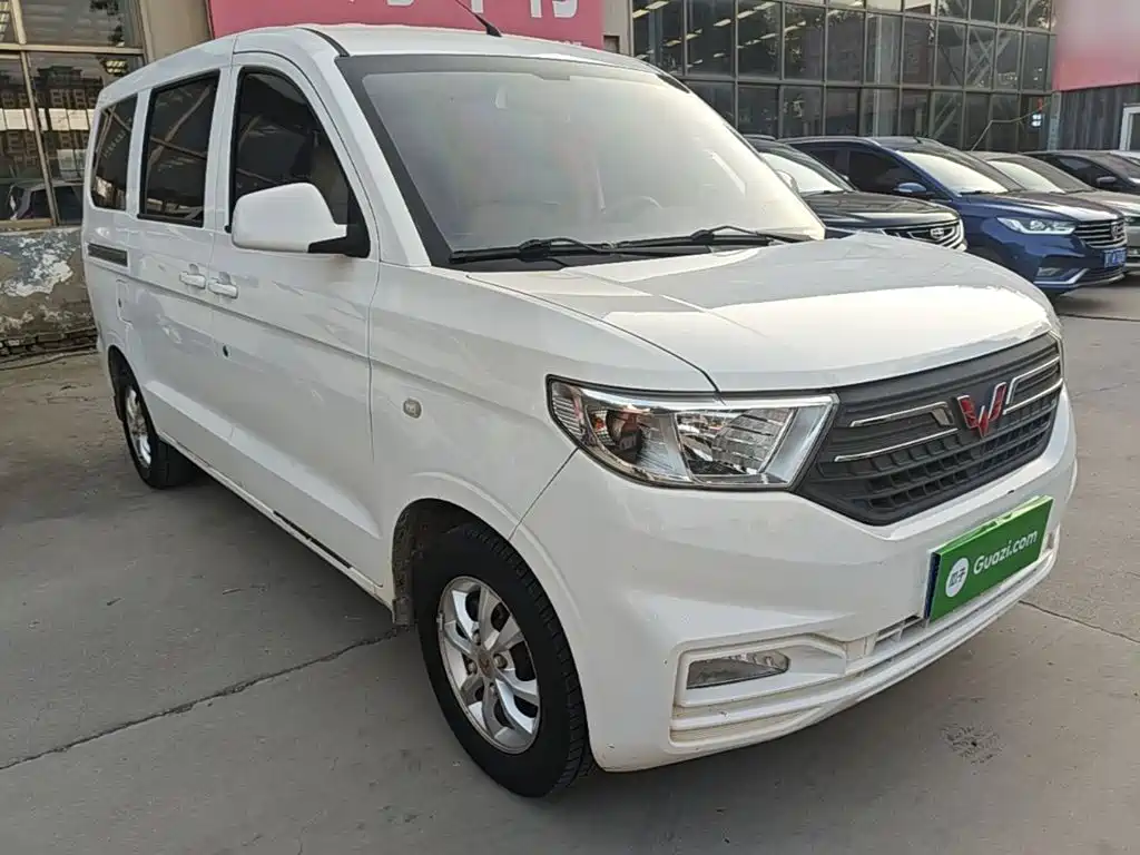 Wuling Hongguang V — миниатюра 4