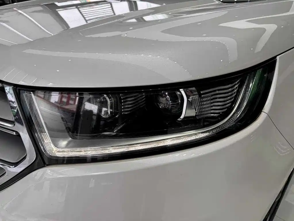 Ford Edge — миниатюра 33
