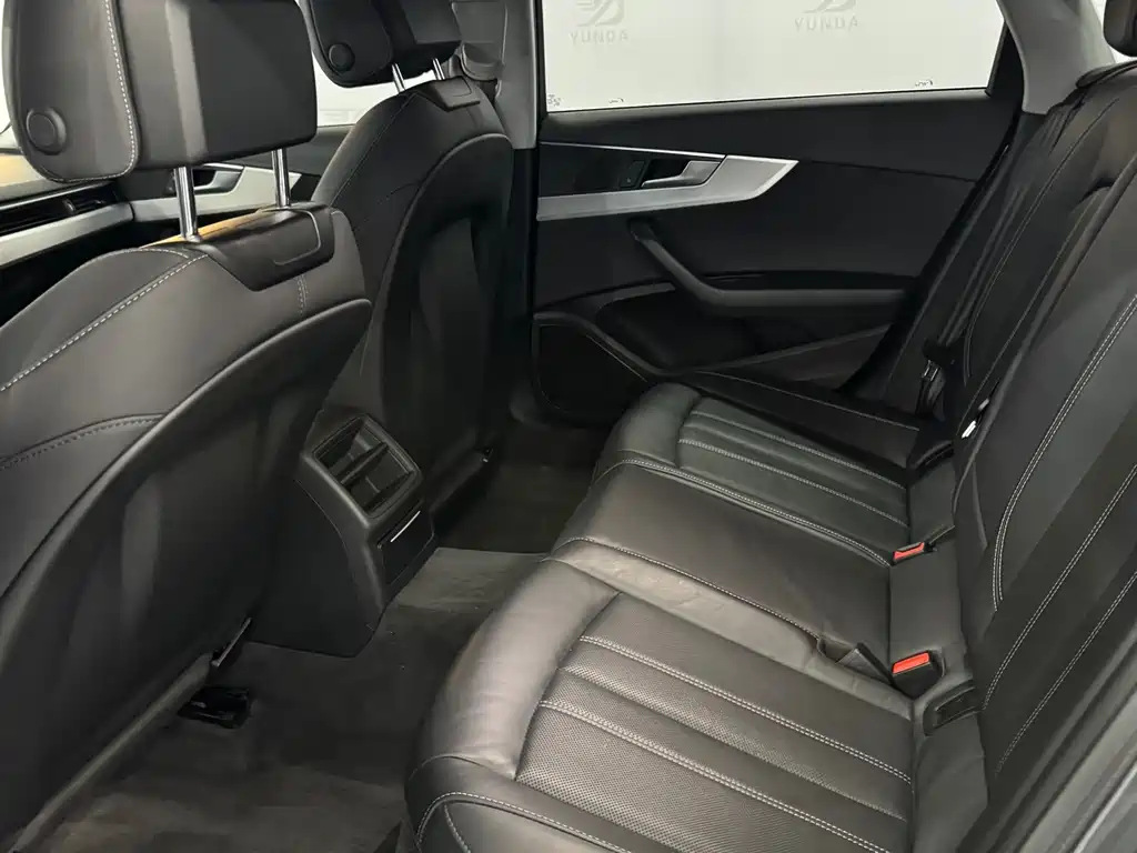 Audi A4L — миниатюра 5