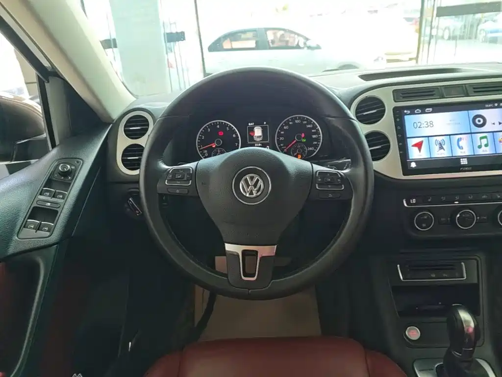 Volkswagen Tiguan — миниатюра 11