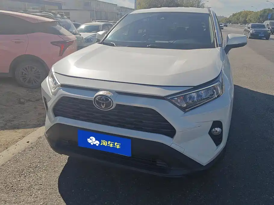 Toyota RAV4 — миниатюра 2