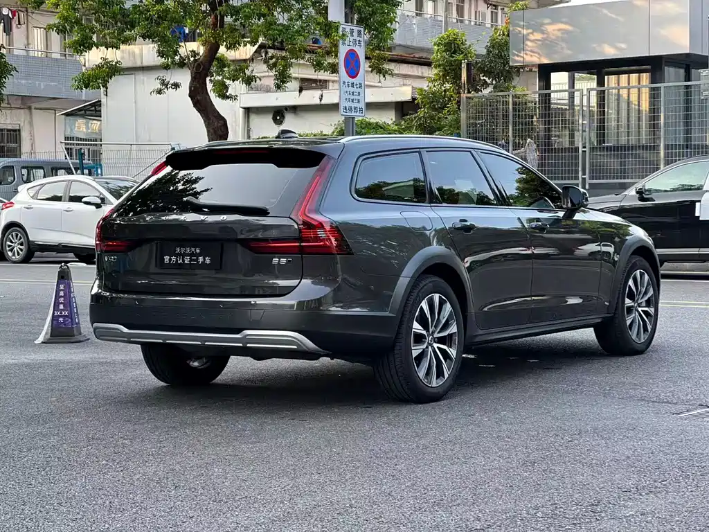 Volvo V90 — миниатюра 4