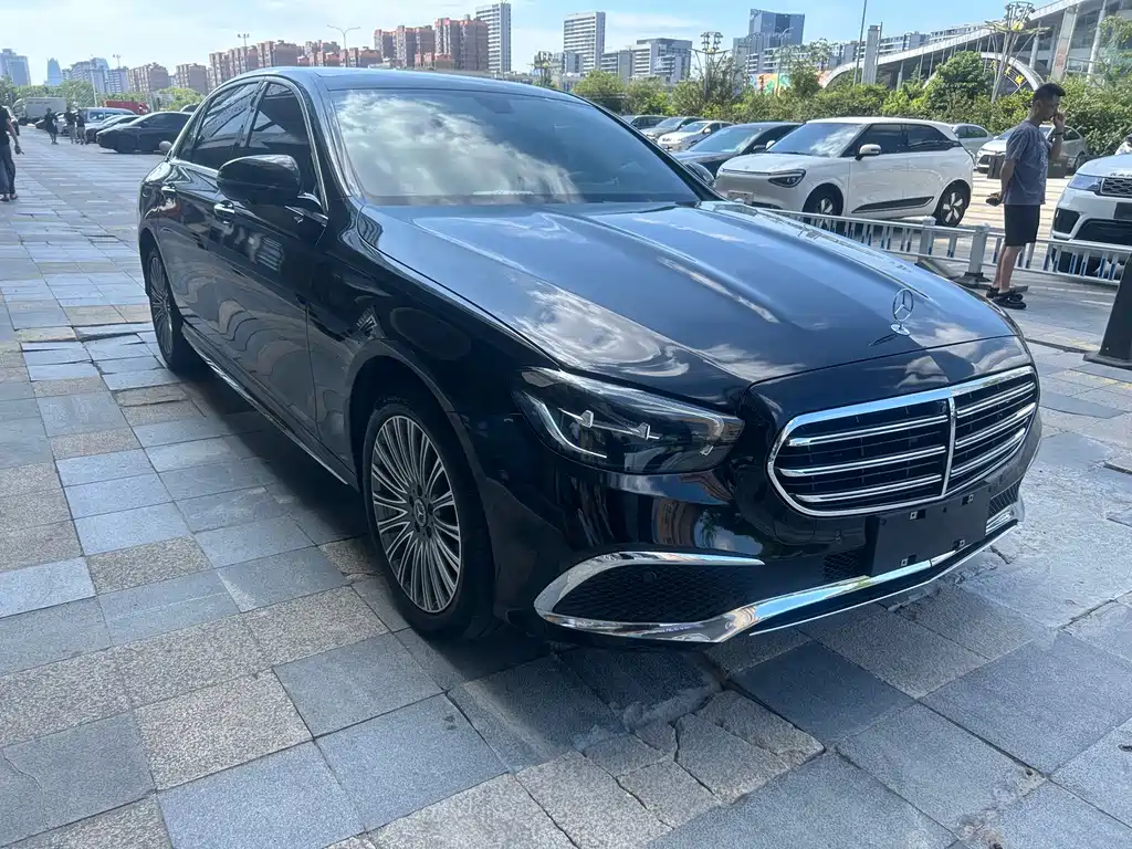 Mercedes-Benz E-Class — миниатюра 3