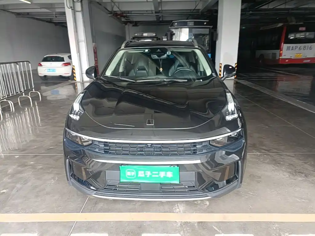 Lynk & Co 01 — миниатюра 2