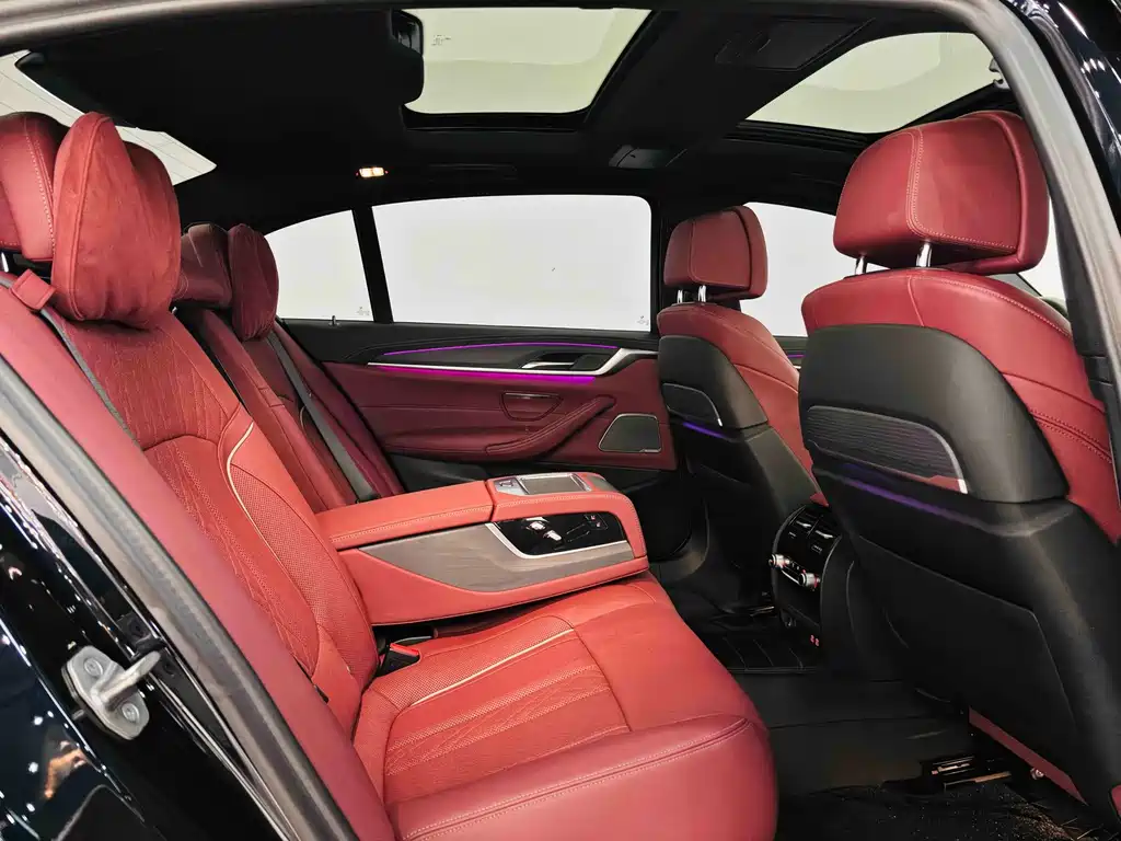 BMW 5 Series — миниатюра 32
