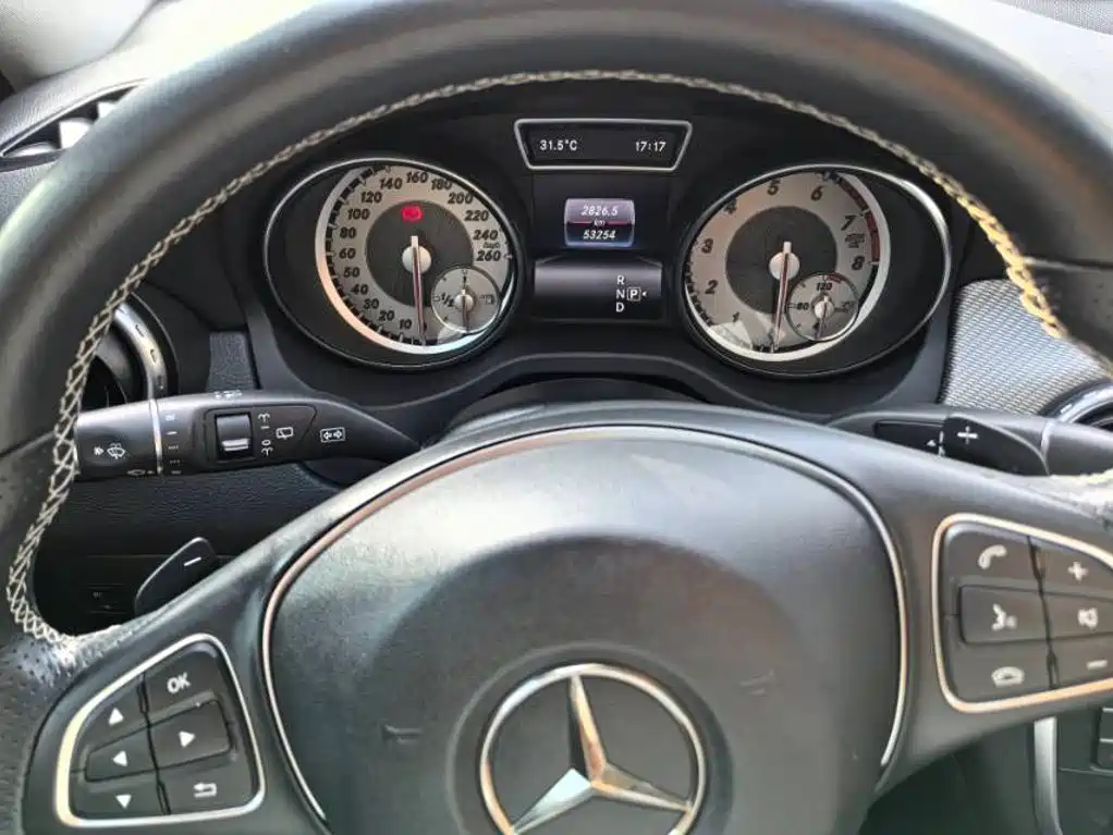 Mercedes-Benz GLA — миниатюра 10