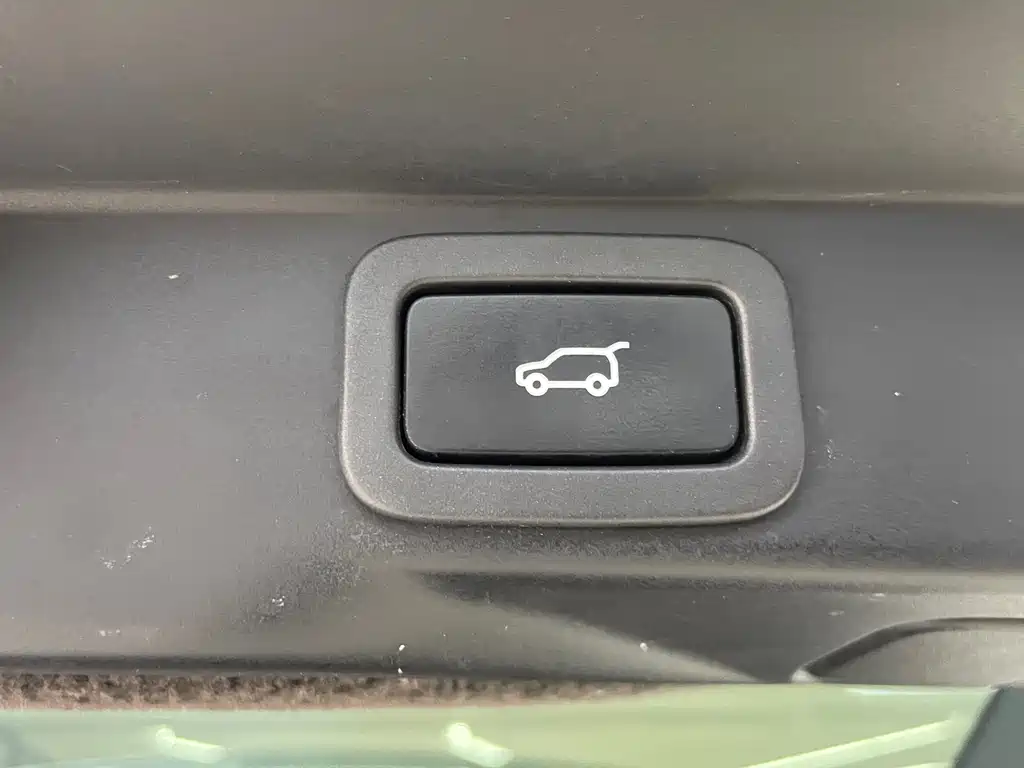Land Rover Sport — миниатюра 8